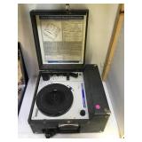 CALIFONE PORTABLE RECORD PLAYER MONO 1030AV