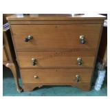 VINTAGE 3 DRAWER DRESSER