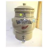 RED WING 2 GALLON ICE WATER COOLER W/LID
