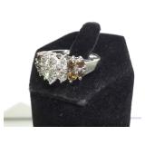 14K WHITE GOLD RING W/ 1.25CT  (T.W.) DIAMONDS,