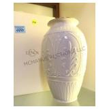 CLASSIC LENOX EMPIRE VASE W/ BOX