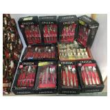 10 ONEIDA CUTLERRY SET  AS-IS  LOCA PICKUP ONLY