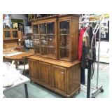 WOODEN HUTCH WITH 3 DRAWERS AND REMOVABLE TRAY