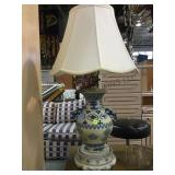 ASIAN CERAMIC POT-STYLE BASED LAMP WITH SHADE
