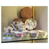 ASIAN TEAPOT SERVING SET, HAS MAKERS MARK