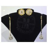 2 PAIRS OF STERLING EARRINGS W / CLEAR GEMSTONES