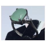 STERLING RING W / GREEN GEMSTONE, SIZE 7