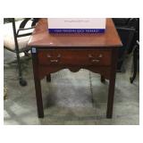 DREXEL SIDE TABLE W/ DRAWER