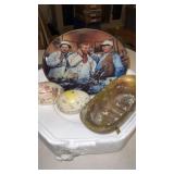 Lot of  three stooges decorative plate, Easter