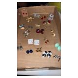 Lot of pierced earrings