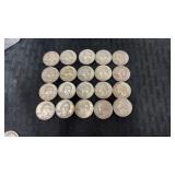 20. 1961 - 1962 silver quarters