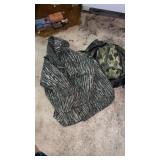 Men's Cabela camouflage, extra large coat and