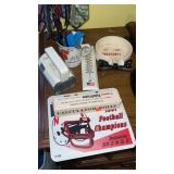 Miscellaneous group of combs, trinket dish