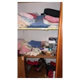 Miscellaneous bath towels, washcloths,