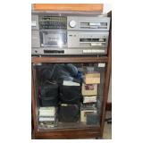 SONY stereo AM/FM CASSETTE PLAYER AND 2 speakers