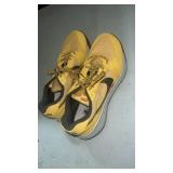 Used 9.5 Nike Menï¿½s Solar Flare Sneakers