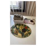 3 Home Decor pieces , Mt Rushmore & more