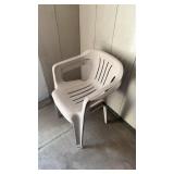 2 Plastic Lawn Chairs
