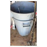 2 hard rubber garbage can