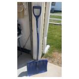 Garant Snow Shovel