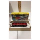 Athearn stream line passenger series pickle, tank