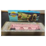 Athearn HO Scale Farnhamville Iowa CO-OP Hopper