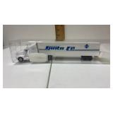 1:87 scale Santa Fe semi truck and trailer