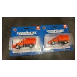 2 HOnScale International 4900 Dump Trucks, NIP