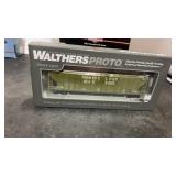 Walthers Proto 58ï¿½ Evanï¿½s Covered Hopper Farmers