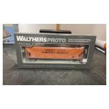 Walthers Proto 58ï¿½ Evanï¿½s Covered Hopper Farmers