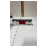 HO SCALE  Soo line plug door box car  177581