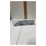 1:87 scale semi truck and trailer