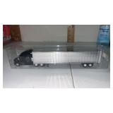 Semi truck and trailer 1/87 scale
