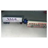 1/87 Model Trailways Bus & Yale Transport Semi