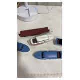 HO Scale flat car with boat and 3 xtra boats
