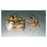 4 CAT 1/87 Scale Construction Equipment
