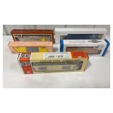 5 HO Scale Railway Box Cars Various Brands
