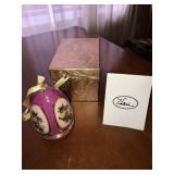 Vintage Valerie Parr Hill Musical Egg