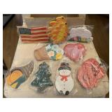 Set of Wooden Decorative Hanging Wall Plaques