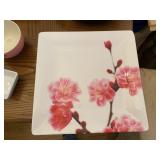 Vintage Set of Bed Bath & Beyond Plates