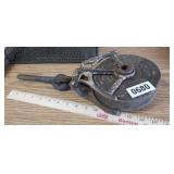 ANTIQUE CHAIN BLOCK PULLEY