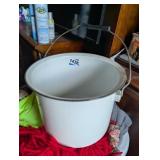 WHITE ENAMEL CHAMBER POT
