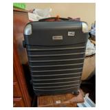 PRESTIGE ROLLING SUITCASE