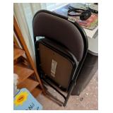 FOLDING CHAIR