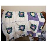 PRETTY CROCHET AFGAN