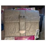KINDLE (NO CHARGER)