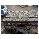 GLORIA VANDERBILT ROLLING SUITCASE AND TRAVEL BAG
