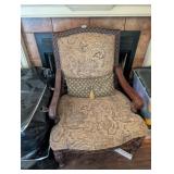 DECORATIVE CHAIR