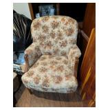 VINTAGE CHAIR