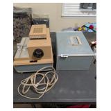 VINTAGE ARGUS 300 AUTOMATIC SLIDE PROJECTOR